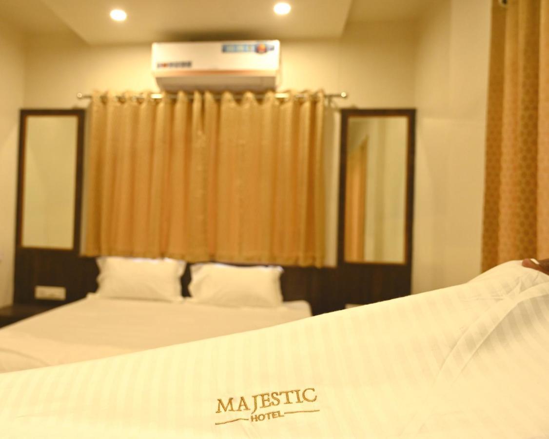 Majestic Hotel Nashik Exterior photo